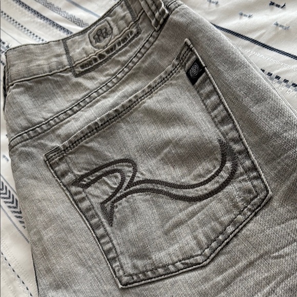 Men's Gray Rock & Republic Jeans - Picture 14 of 14